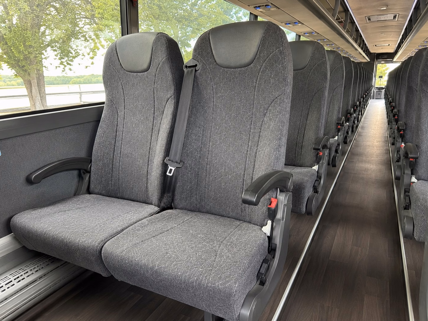 charter buses from lakewood to san francisco and northern california