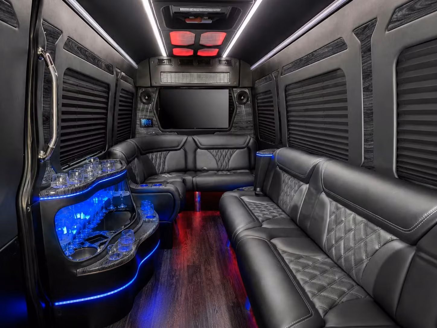 lakewood corporate event shuttles for company meetings off sites and team events