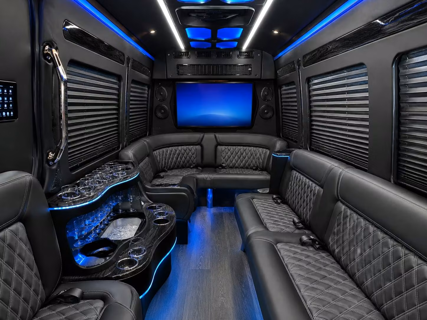 school field trip and student group bus rentals near lakewood