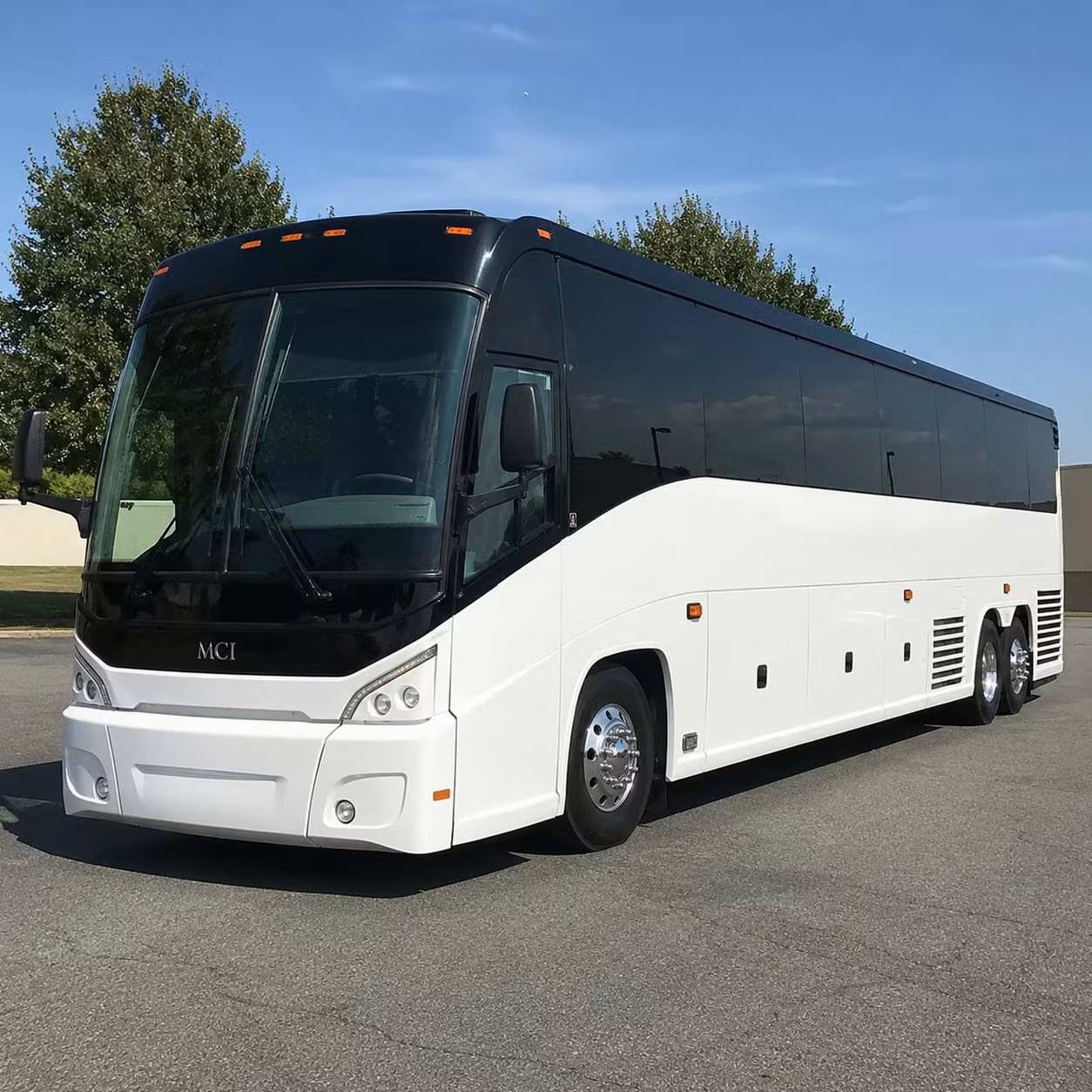shuttle personnel between lakewood facilities and joint forces training base los alamitos